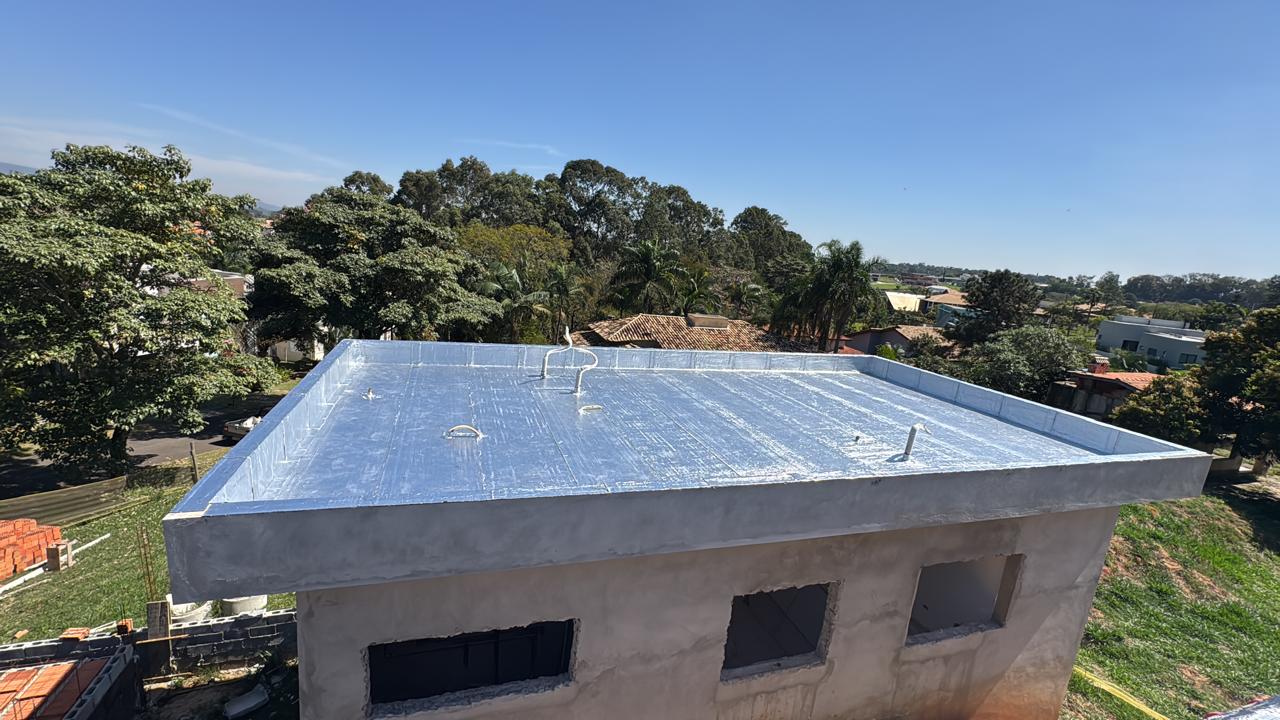Caixa d'água sobre laje impermeabilizada com manta